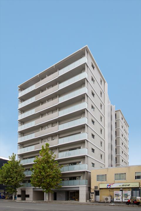 LE PARTENAIRE TANBAGUCHI